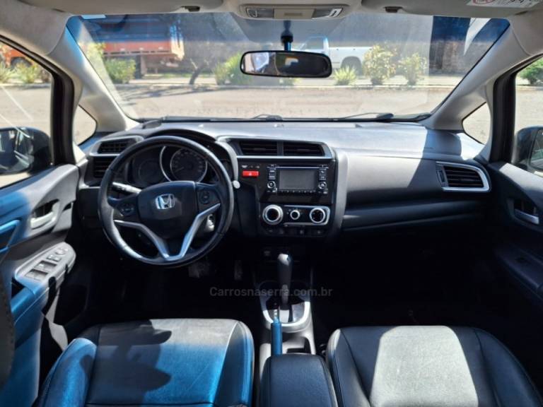 HONDA - FIT - 2015/2015 - Preta - R$ 66.900,00