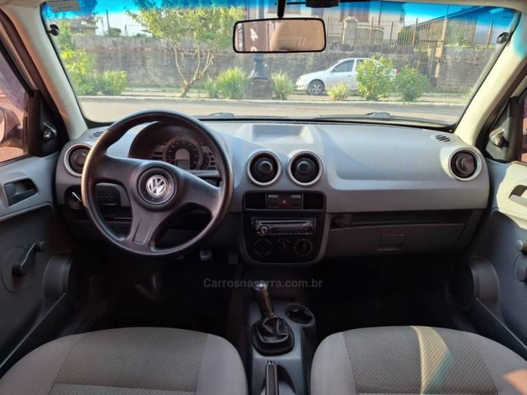 VOLKSWAGEN - GOL - 2010/2011 - Prata - R$ 25.900,00
