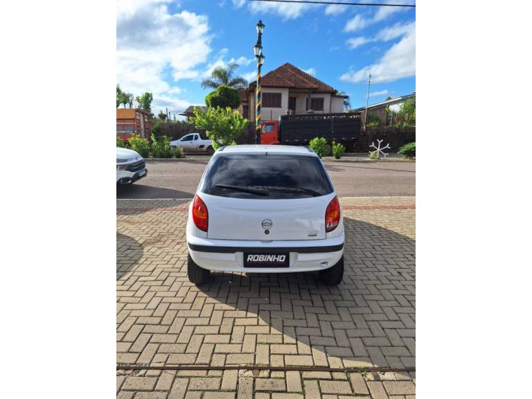 CHEVROLET - CELTA - 2004/2004 - Branca - R$ 17.900,00