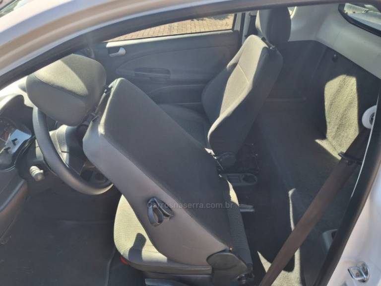 VOLKSWAGEN - SAVEIRO - 2013/2014 - Branca - R$ 49.900,00