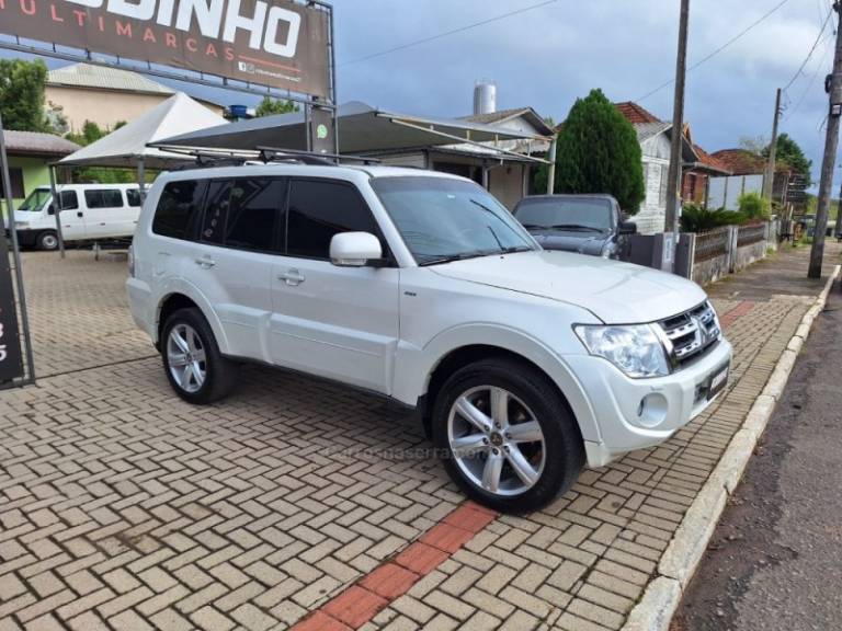 MITSUBISHI - PAJERO FULL - 2013/2013 - Branca - R$ 125.000,00