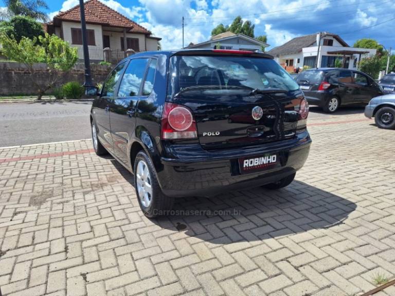 VOLKSWAGEN - POLO - 2008/2008 - Preta - R$ 34.900,00