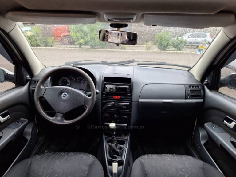 FIAT - PALIO - 2006/2007 - Branca - R$ 22.900,00