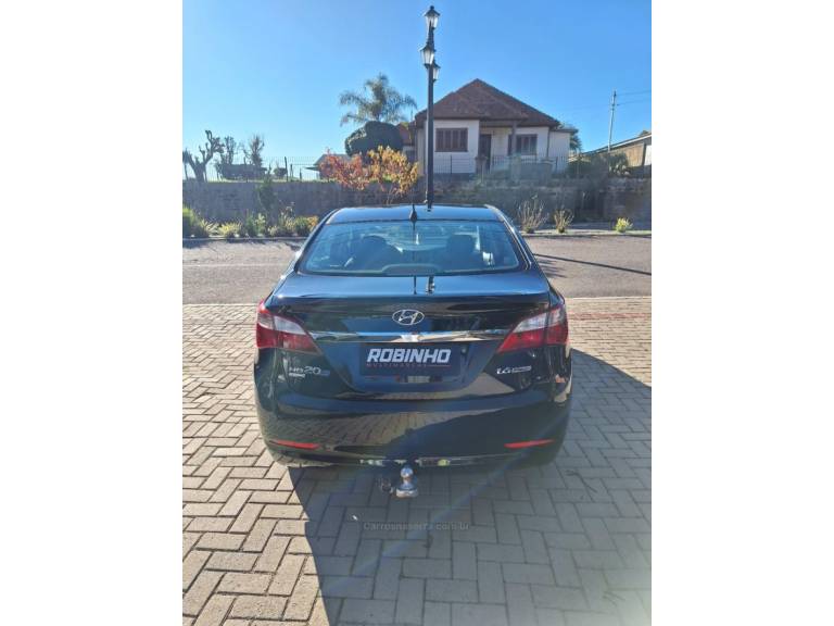 HYUNDAI - HB20S - 2013/2014 - Preta - R$ 53.900,00