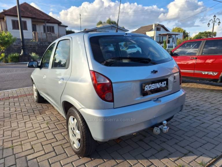 CHEVROLET - CELTA - 2011/2012 - Prata - R$ 29.900,00