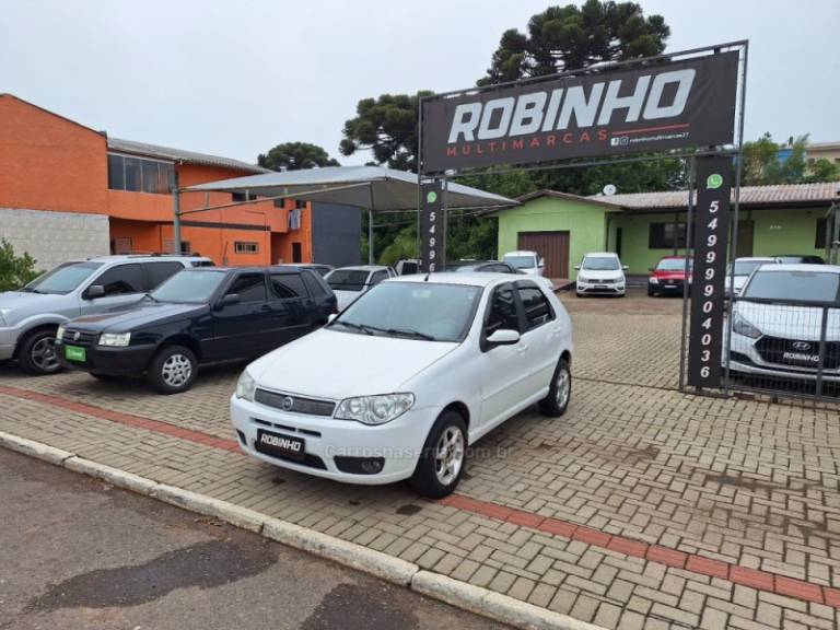 FIAT - PALIO - 2006/2007 - Branca - R$ 22.900,00