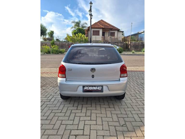 VOLKSWAGEN - GOL - 2010/2011 - Prata - R$ 25.900,00