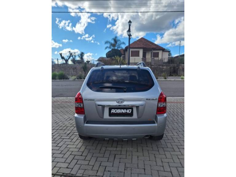HYUNDAI - TUCSON - 2010/2010 - Prata - R$ 39.900,00