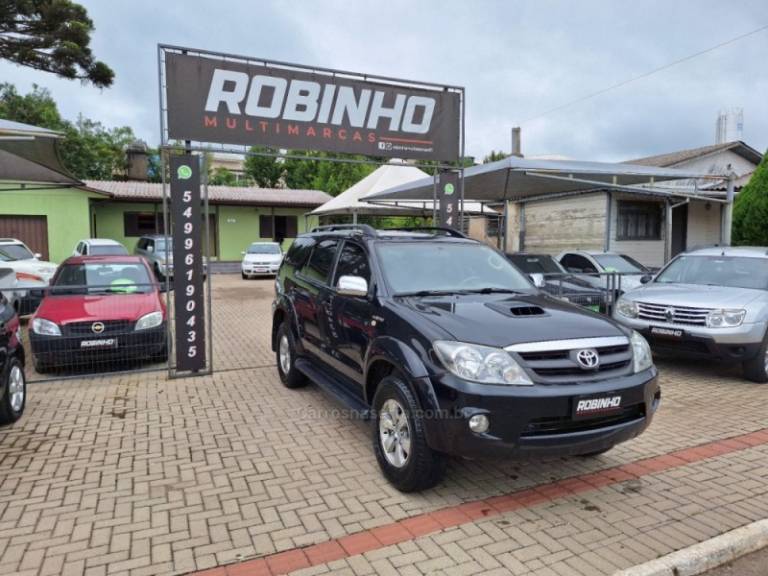 TOYOTA - HILUX SW4 - 2006/2006 - Preta - R$ 92.400,00